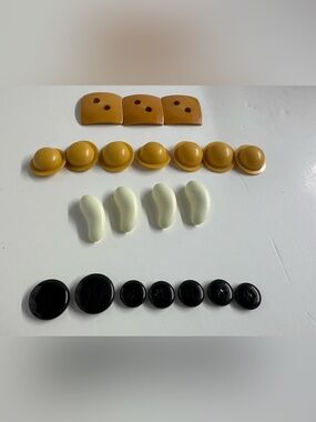 (21) Vintage Buttons - variety